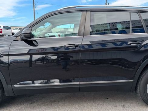 Used 2018 Volkswagen Atlas SEL AWD/4WD image 9