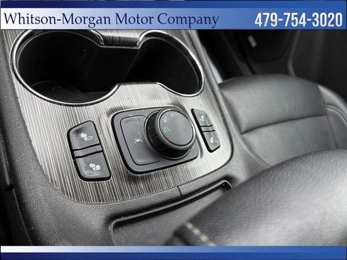 Used 2023 GMC Acadia SLT image 30