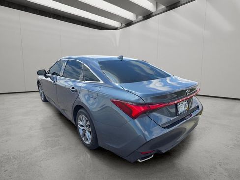 Used 2019 Toyota Avalon XLE w/ Carpet Mat Package FWD image 3