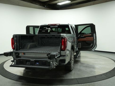 Certified 2025 GMC Sierra 1500 Denali Ultimate AWD/4WD image 17