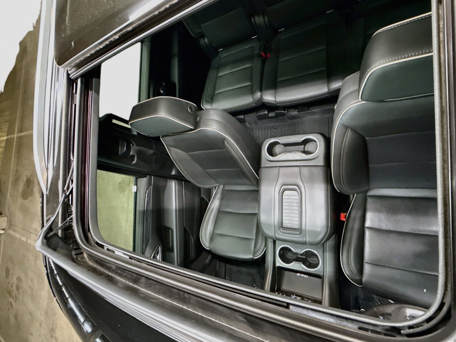 Used 2022 GMC Yukon SLT w/ SLT Premium Package AWD/4WD image 26
