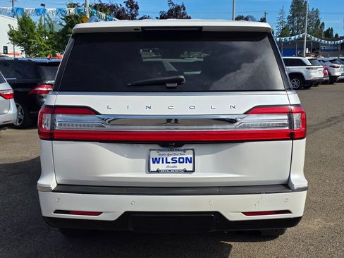 Used 2019 Lincoln Navigator Reserve AWD/4WD image 7