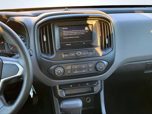 Used 2021 Chevrolet Colorado W/T w/ WT Convenience Package RWD image 10