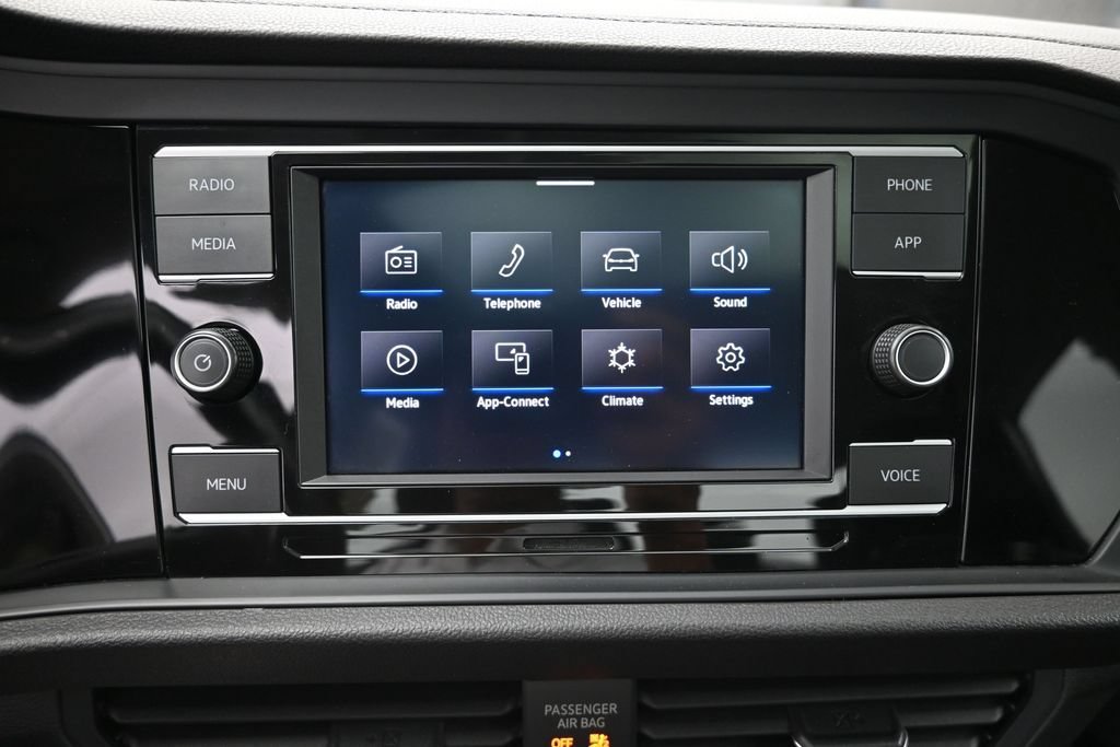 Used 2022 Volkswagen Jetta SE FWD image 19