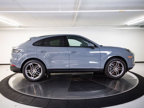 Certified 2024 Porsche Cayenne Coupe AWD/4WD image 8