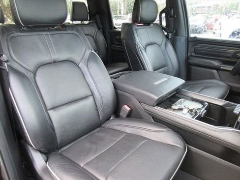 Used 2019 RAM 1500 Limited RWD image 9