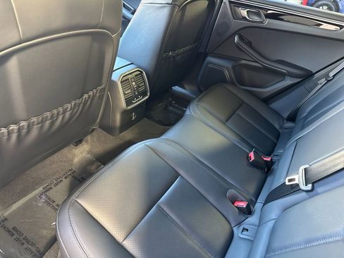 New 2026 Porsche Macan image 14