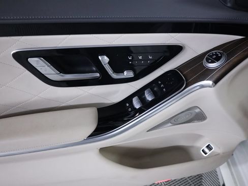 Used 2022 Mercedes-Benz S 580 4MATIC Sedan image 9