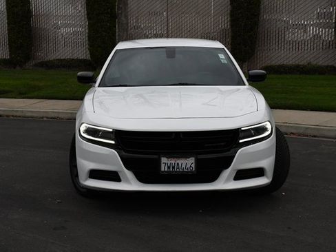 Used 2017 Dodge Charger SE w/ Blacktop Package image 2
