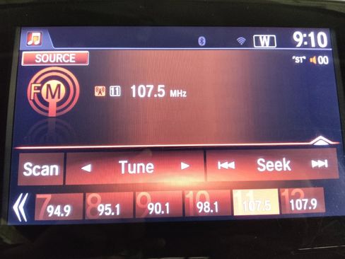 Used 2017 Honda Pilot EX image 25