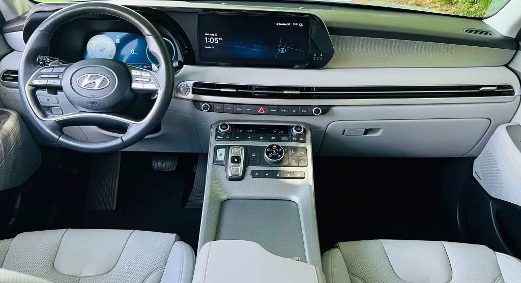 Used 2023 Hyundai Palisade SEL w/ Premium Package AWD/4WD image 11