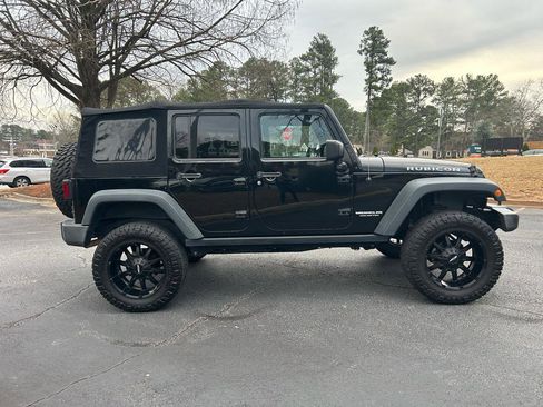 Used 2015 Jeep Wrangler Unlimited Rubicon w/ Connectivity Group AWD/4WD image 6