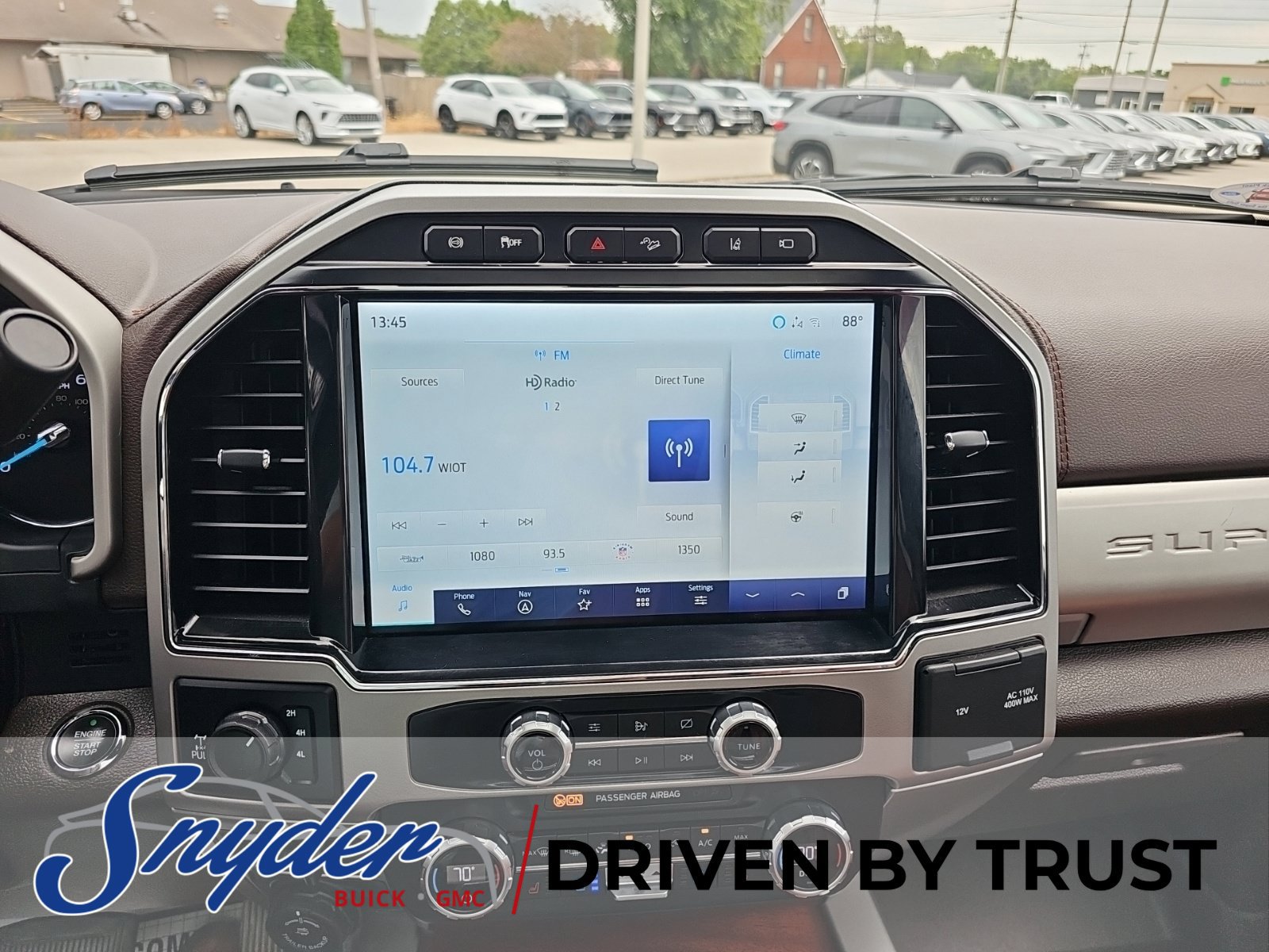 Used 2022 Ford F350 King Ranch w/ King Ranch Ultimate Package AWD/4WD image 18