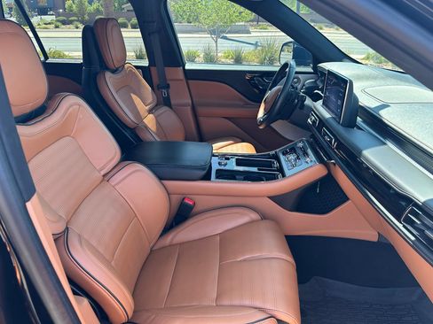 Used 2024 Lincoln Aviator Black Label w/ Dynamic Handling Package AWD/4WD image 4