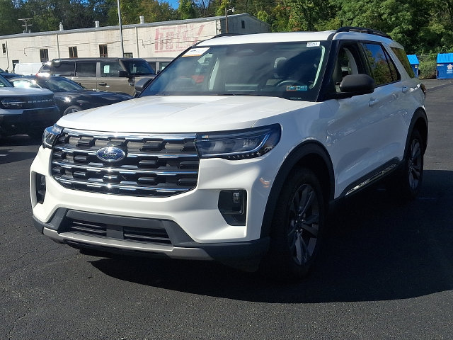 Used 2025 Ford Explorer Active w/ Active Comfort Package AWD/4WD image 5