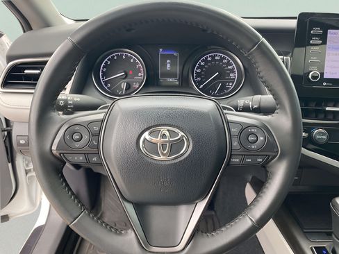 Used 2024 Toyota Camry SE w/ Convenience Package FWD image 18