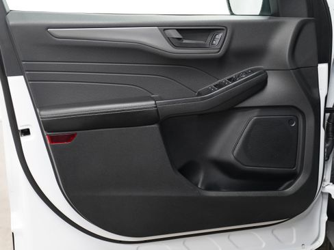 Used 2025 Ford Escape Active image 16