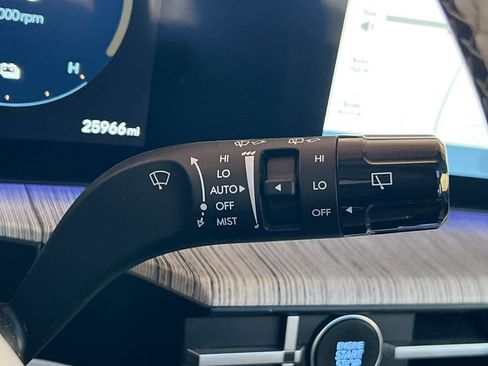 Used 2025 Hyundai Santa Fe Calligraphy image 36