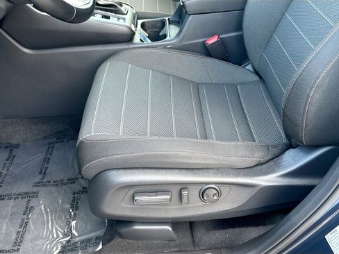 Used 2025 Honda CR-V Sport image 17