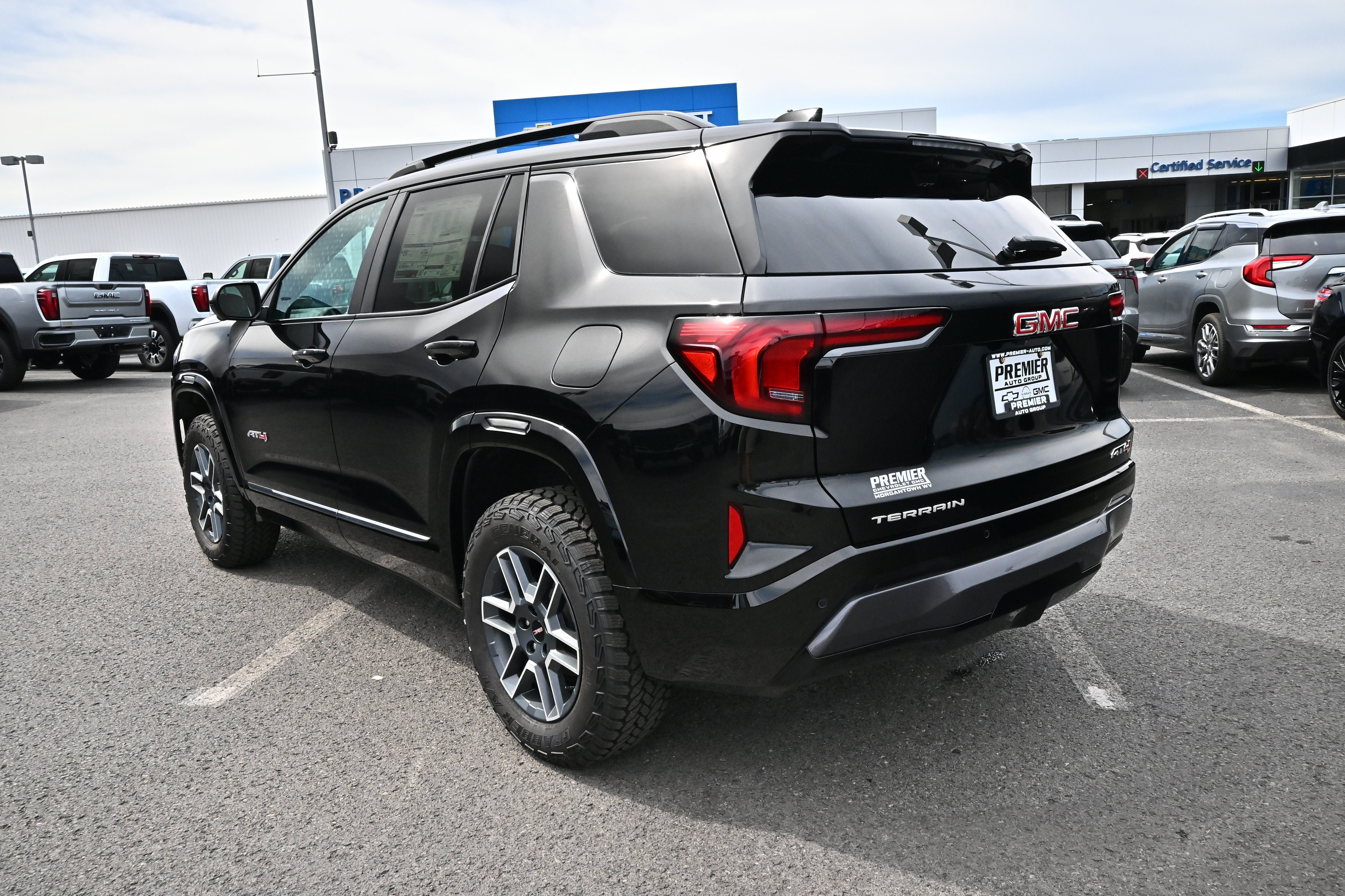 New 2027 GMC Terrain AT4 w/ Technology Package II AWD/4WD image 6