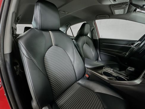 Used 2023 Toyota Camry SE image 25