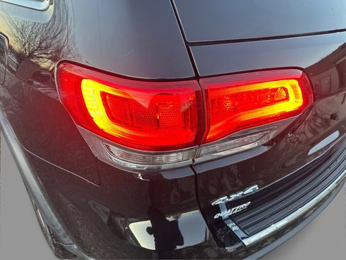 Used 2019 Jeep Grand Cherokee Limited image 21