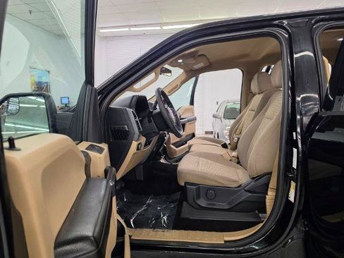 Used 2017 Ford F150 XLT AWD/4WD image 8