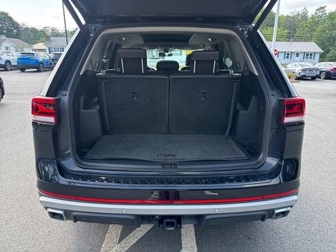 Used 2025 Volkswagen Atlas Peak Edition SE AWD/4WD image 21