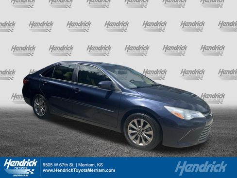Used 2014 Toyota Camry SE FWD image 1