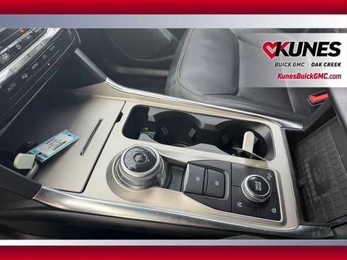 Used 2024 Ford Explorer Limited AWD/4WD image 25