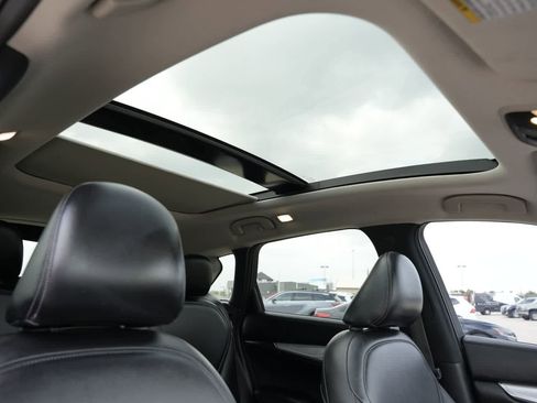 Used 2021 INFINITI QX50 Luxe FWD image 23