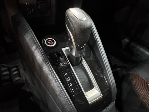 Used 2020 Nissan Versa SR FWD image 27