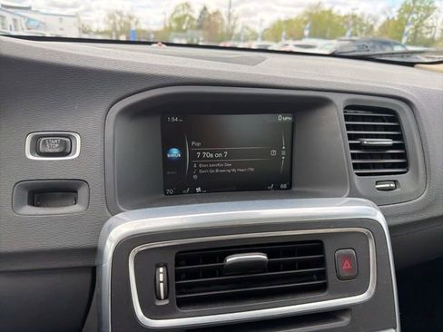 Used 2017 Volvo S60 T5 Dynamic AWD/4WD image 11
