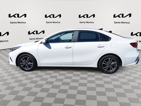 Used 2023 Kia Forte LXS image 8