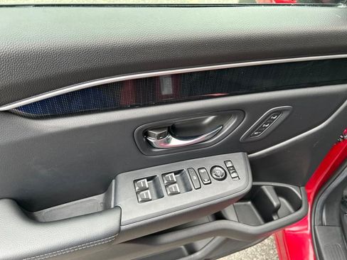 Used 2025 Honda Pilot Elite image 21