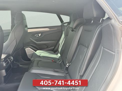 Used 2020 Lamborghini Urus AWD/4WD image 19