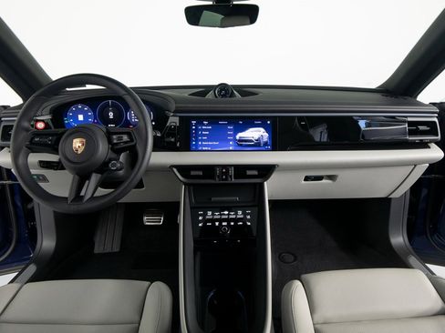 Certified 2025 Porsche Macan 4S Electric image 33