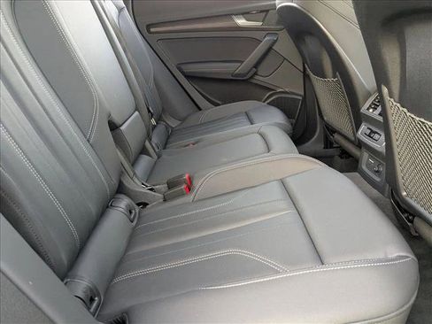 Certified 2025 Audi Q5 2.0T Premium Plus image 19