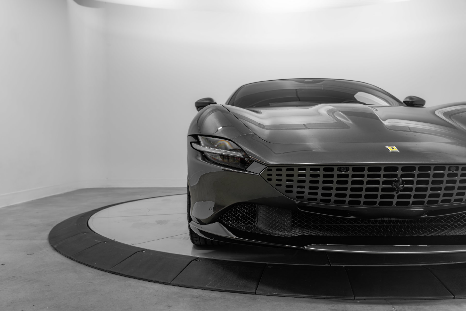 Certified 2023 Ferrari Roma RWD image 33