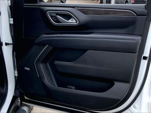 Used 2021 Chevrolet Tahoe Z71 w/ Rear Media and Nav Package image 22