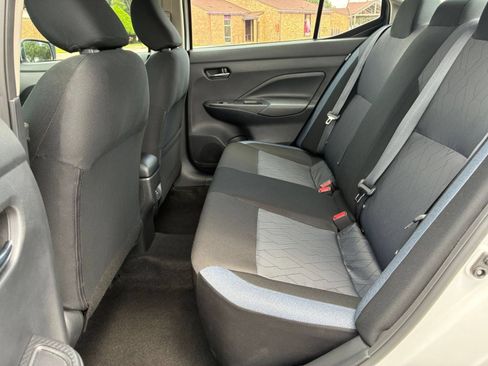 Used 2025 Nissan Versa SV FWD image 19