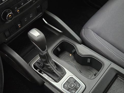 Used 2026 Nissan Frontier SV w/ Tow Package image 15