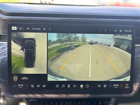 Used 2023 Rivian R1T Adventure AWD/4WD image 16