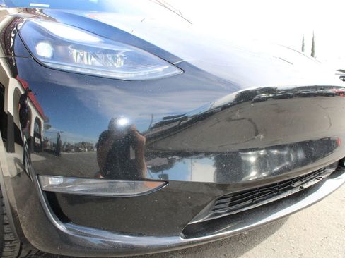 Used 2023 Tesla Model Y Long Range AWD/4WD image 5