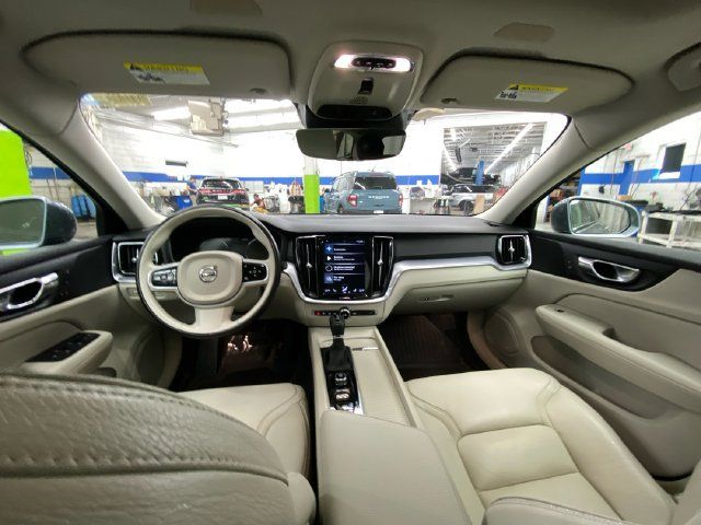 Used 2020 Volvo V60 T5 Cross Country w/ Protection Package Premier AWD/4WD image 29
