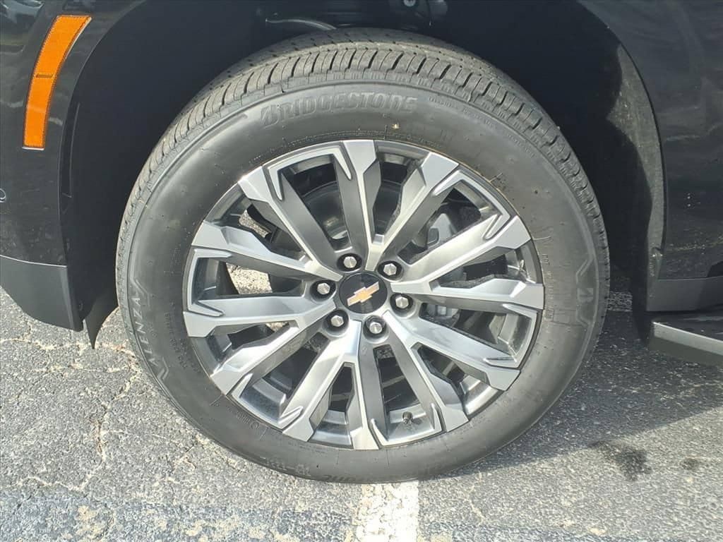 New 2026 Chevrolet Tahoe High Country w/ Sun And Tow Package RWD image 11