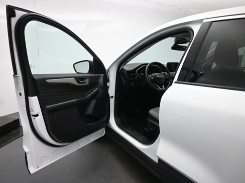 Certified 2022 Ford Escape SE w/ Convenience Package image 9