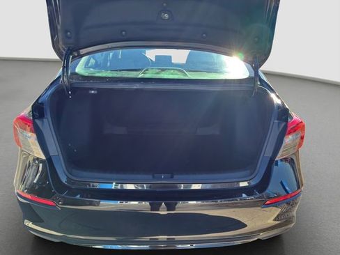 Used 2023 Honda Civic LX image 17