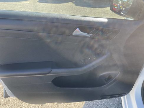 Used 2016 Volkswagen Jetta S image 20