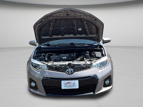 Used 2015 Toyota Corolla LE FWD image 25